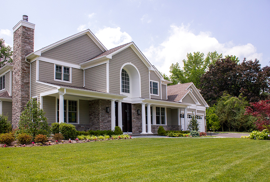 DHMurray Architecture Traditional Clapboard Home